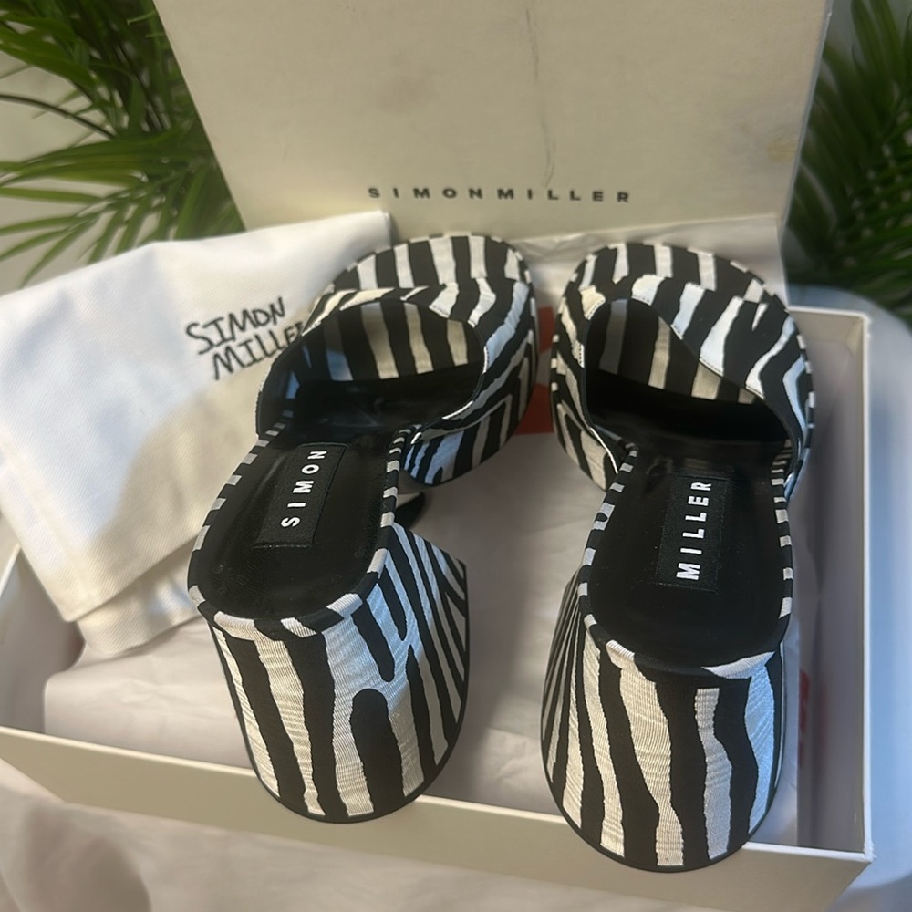 ποΈποΈ HOST PICK π SIMON MILLER Black & White Slice Heeled Sandals, U.S size : 7 - Picture 4 of 14